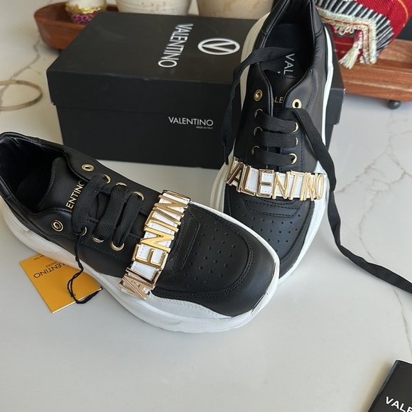 VALENTINO BV
MARIO VALENTINO
Sneaker - Picture 13 of 16